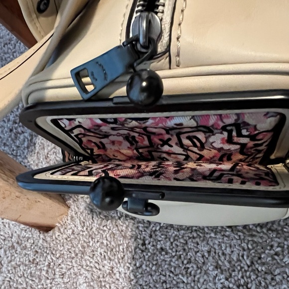 Coach Keith Haring Mailbox - Picture 7 of 9